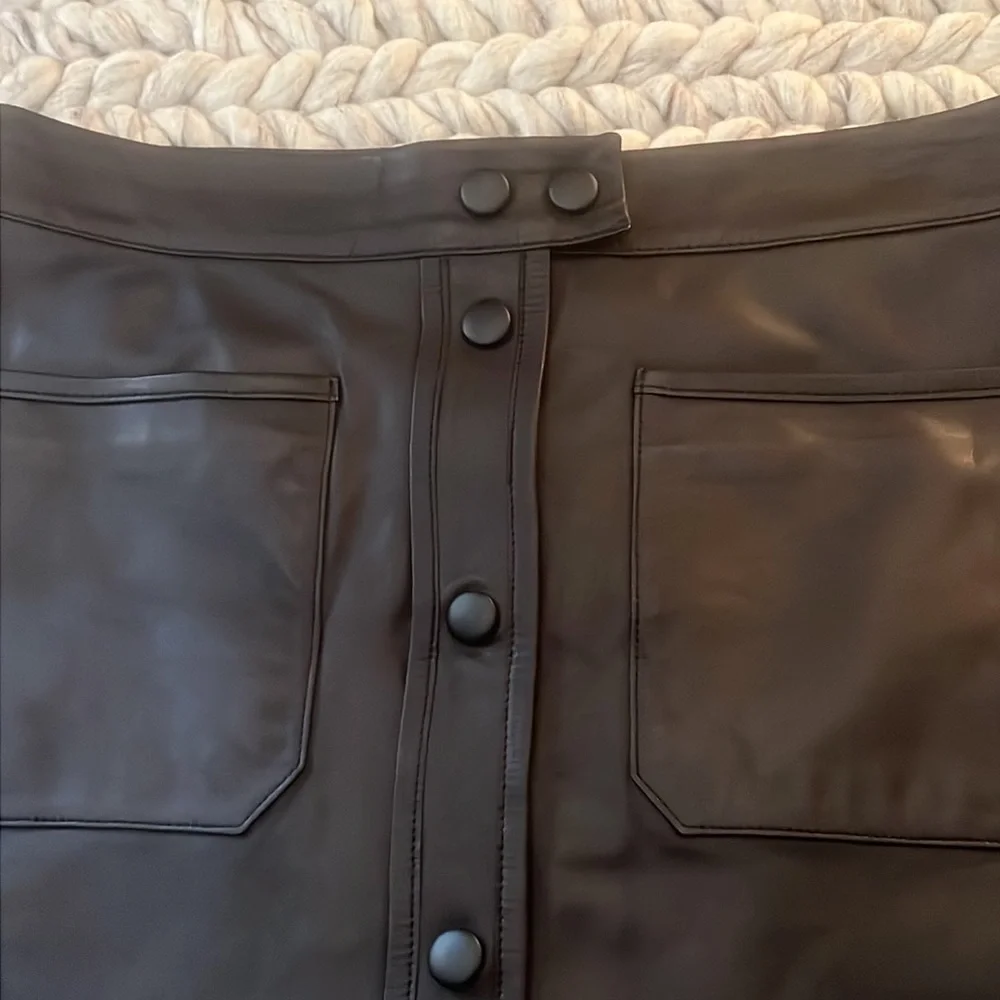 Frame Lamb Leather Mini Skirt Women’s - Picture 2 of 8